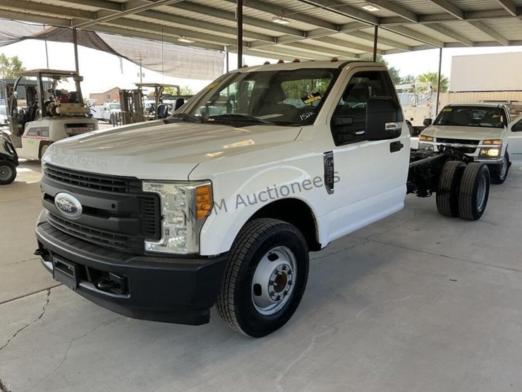 2017-ford-f350-image-4