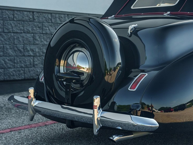 #112-•-offered-at-no-reserve-|-1940-lincoln-zephyr-continental-convertible-image-15