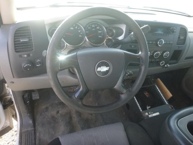2009-chevrolet-3500hd-image-12