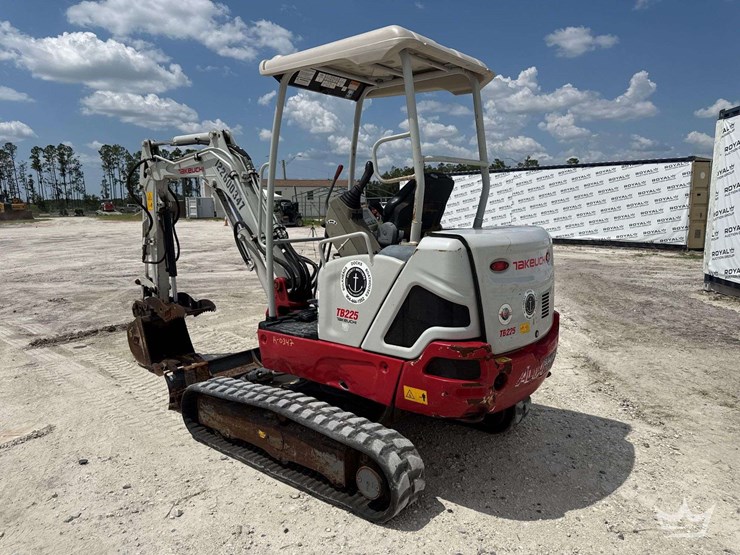 2022-takeuchi-tb225-image-4