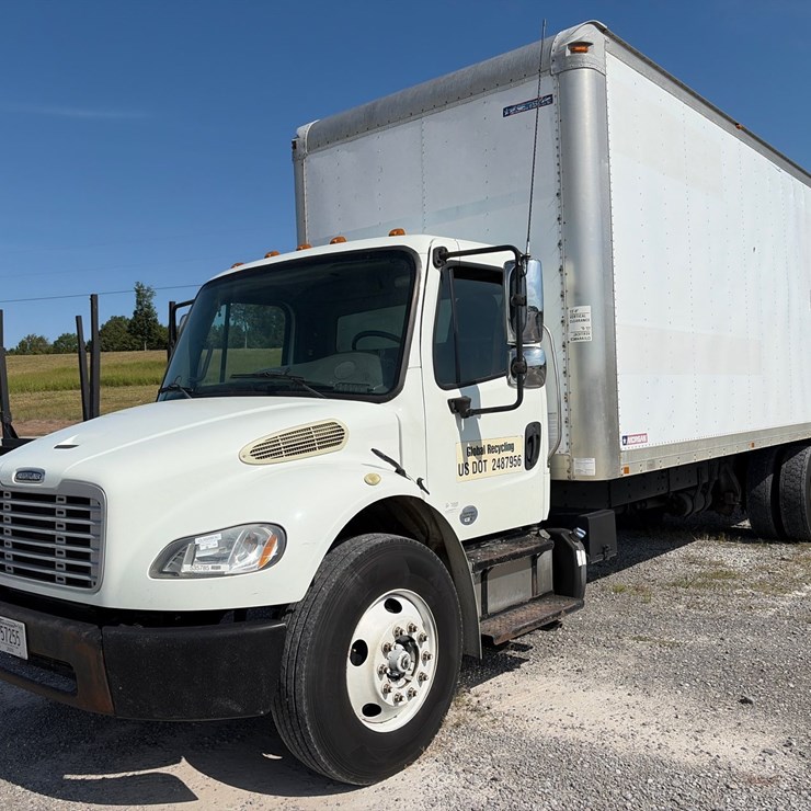2014 FREIGHTLINER M2 106