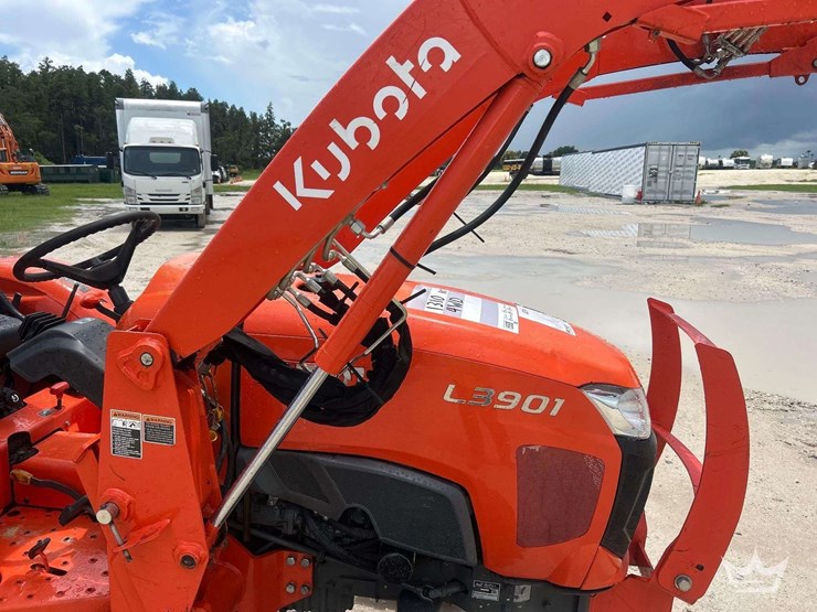 2020-kubota-3901dt-4wd-37hp-utility-loader-tractor-image-15