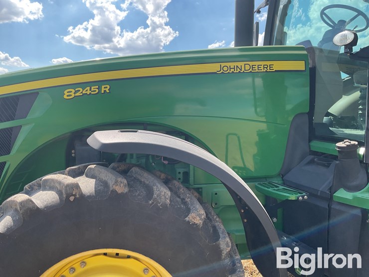 2010-john-deere-8245r-image-13