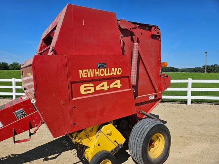 new-holland-644-image-16