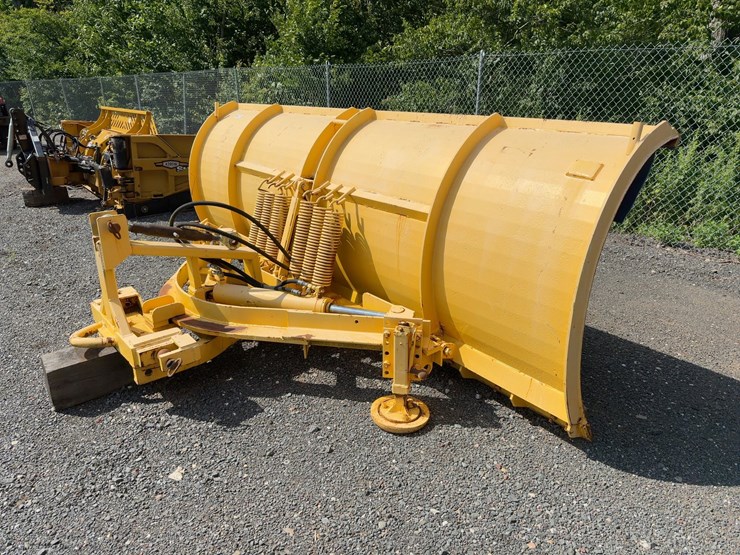 12'-power-angle-snowplow-image-4