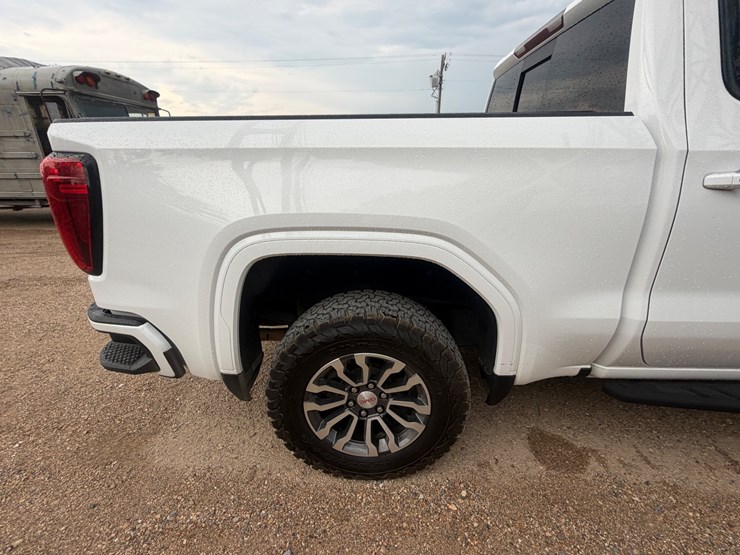 2021-gmc-sierra-1500-image-25