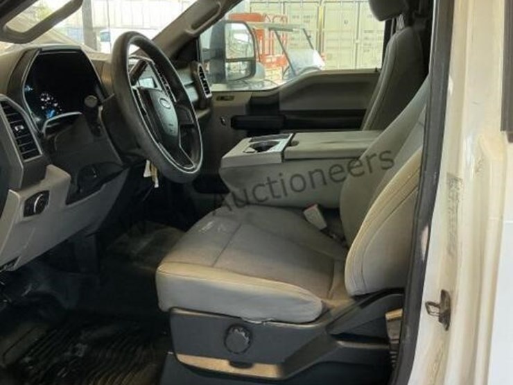 2017-ford-f350-image-22