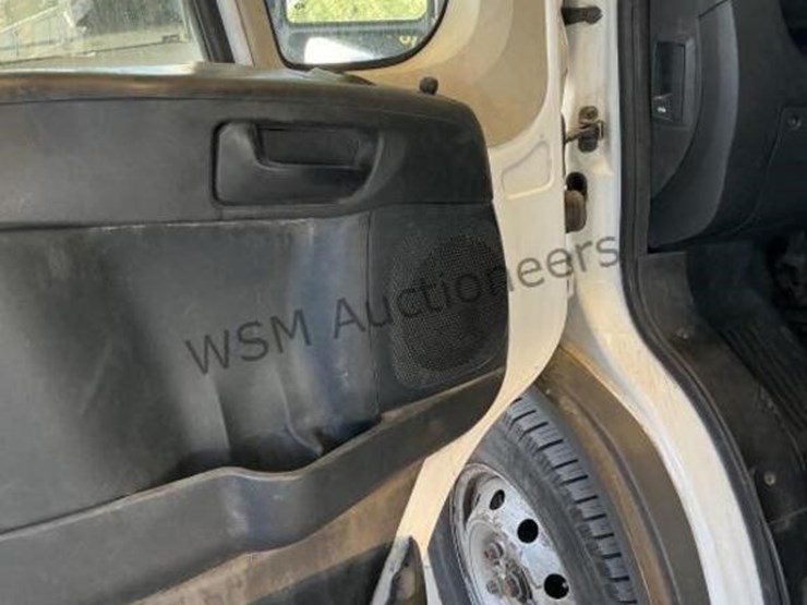 2019-dodge-3500-image-25