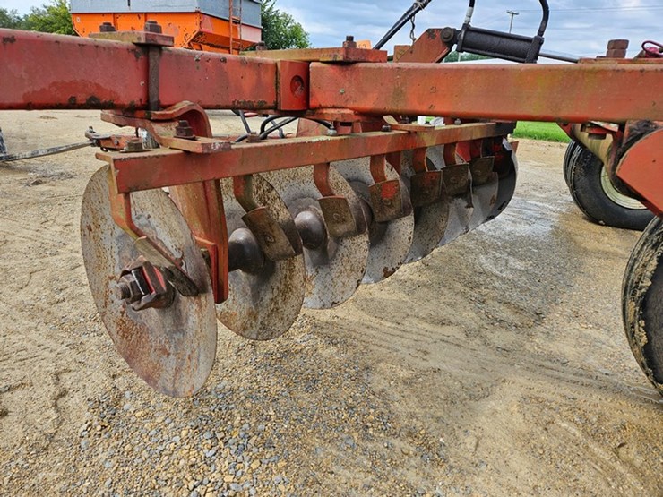 massey-ferguson-620-image-14