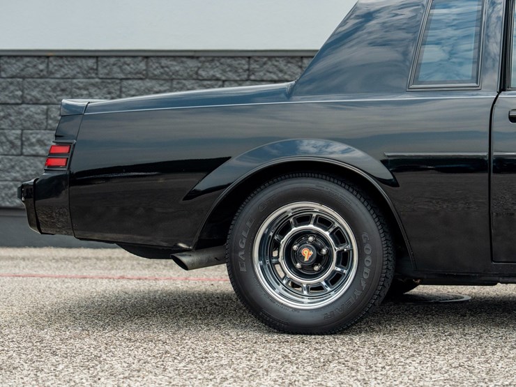 #113-•-1987-buick-grand-national-image-29