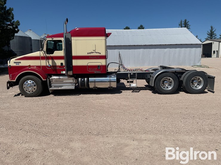2012-kenworth-t800-image-8