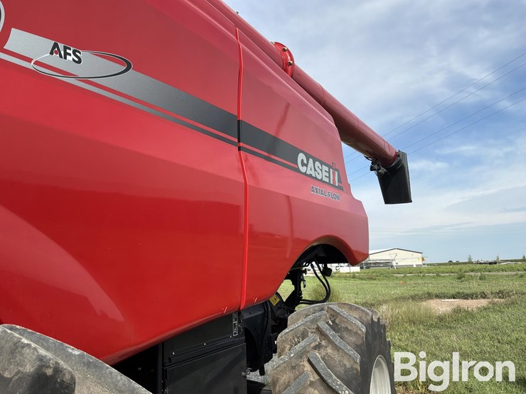 2016-case-ih-8240-image-17