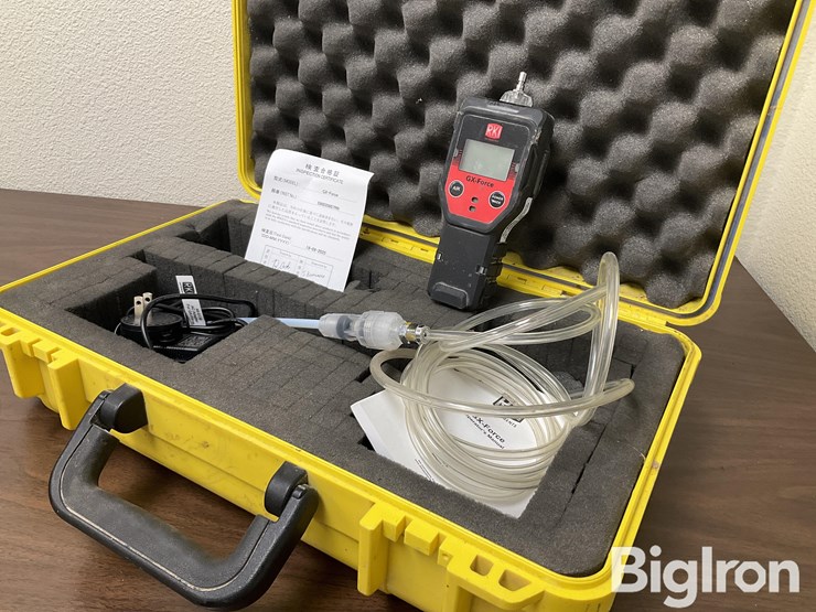 rki-gx-force-portable-gas-detector-image-1