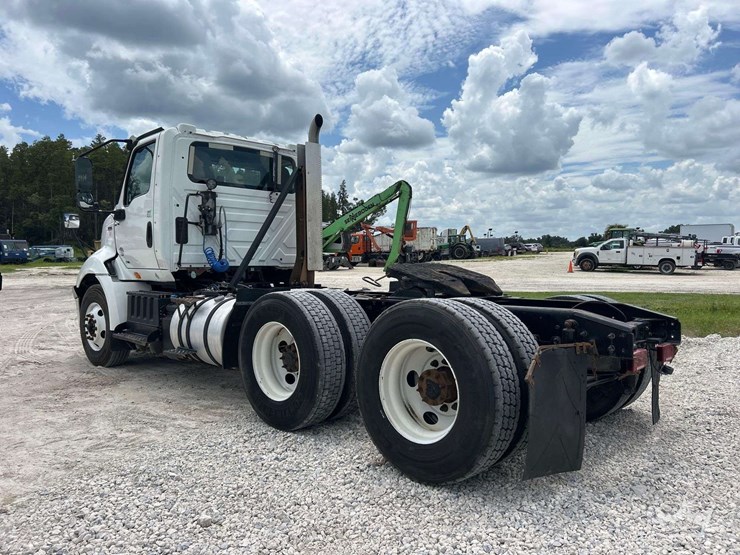 2021-international-rh613-t/a-day-cab-truck-tractor-image-4
