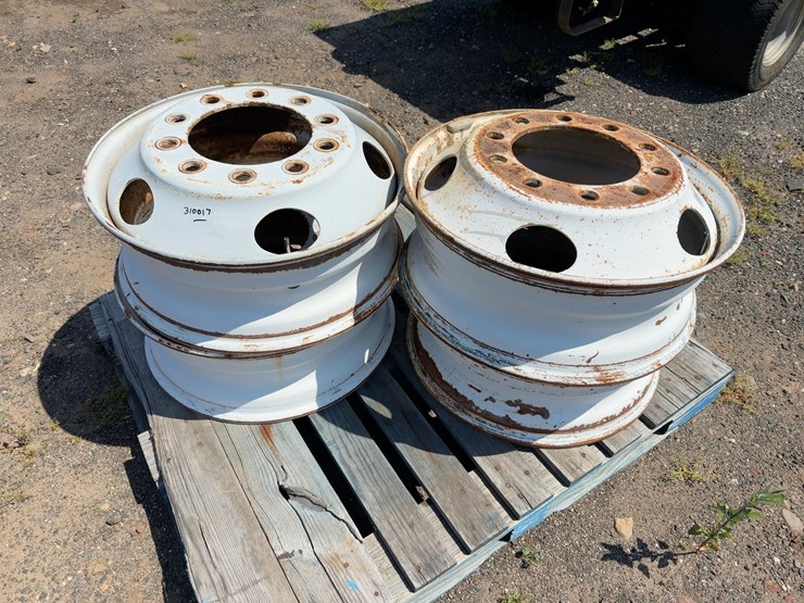 (4)-22.5-x-8.25-steel-truck-wheels-image-1