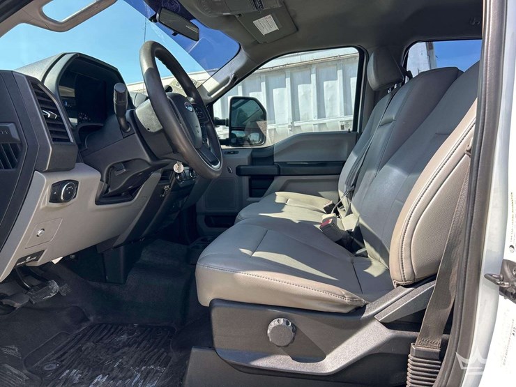 2019-ford-f350-image-15