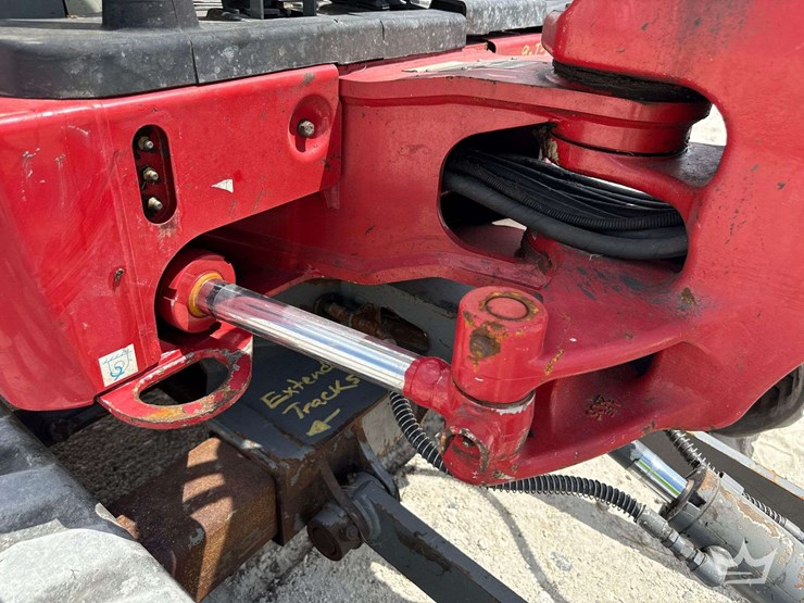 2022-takeuchi-tb225-image-16