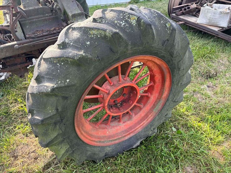 farmall-f-20-"duckbill"-project-image-7