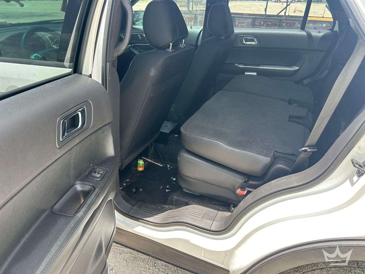 2014-ford-explorer-image-23