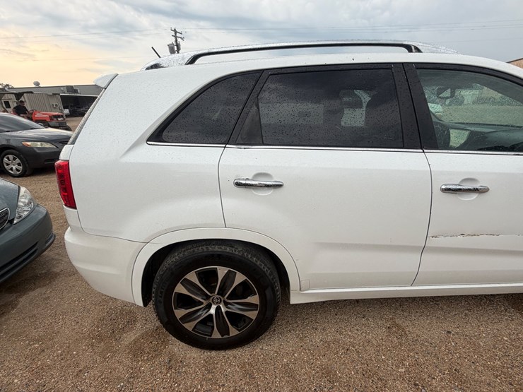 2011-kia-sorento-image-21