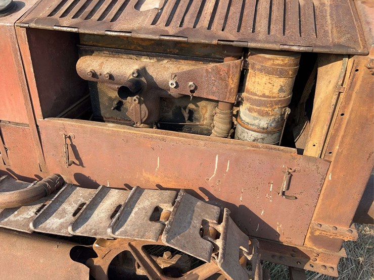 cletrac-model-k-crawler-image-27