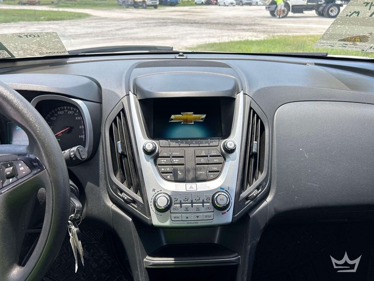 2017-chevrolet-equinox-image-13