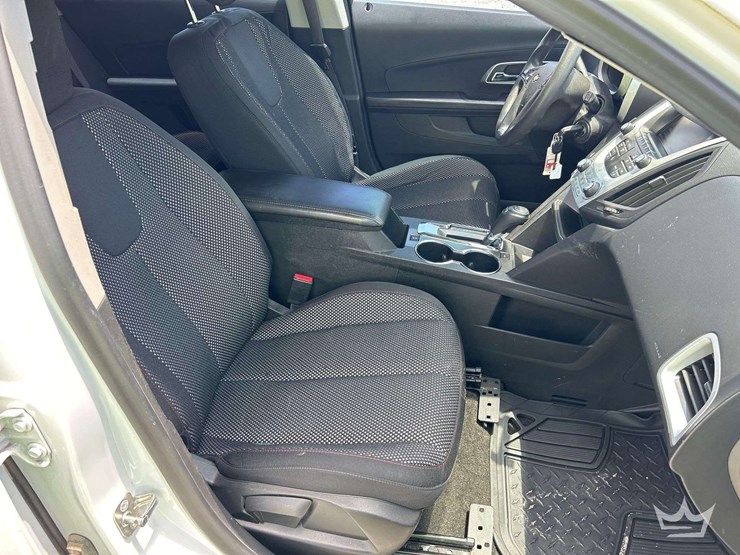 2017-chevrolet-equinox-image-18