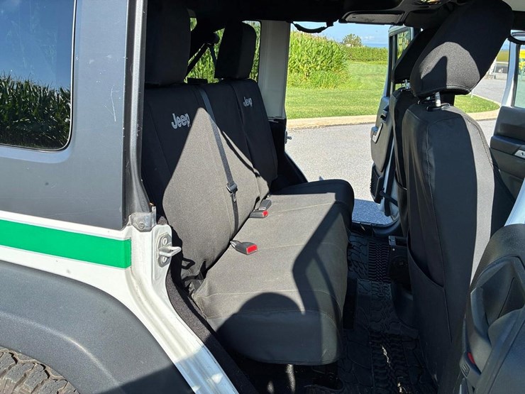 2018-jeep-wrangler-image-33