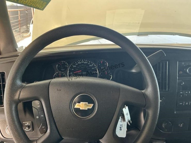 2014-chevrolet-express-3500-image-17