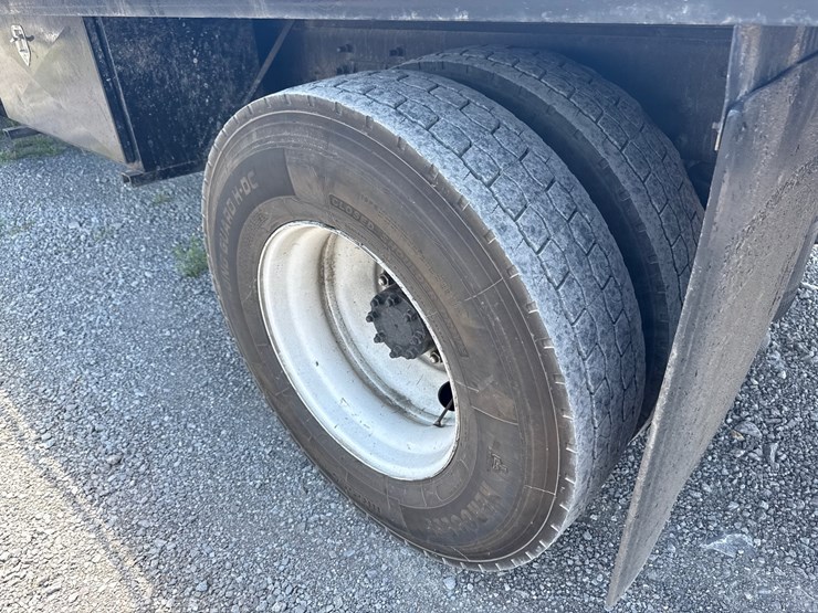 2008-international-durastar-4300-image-16