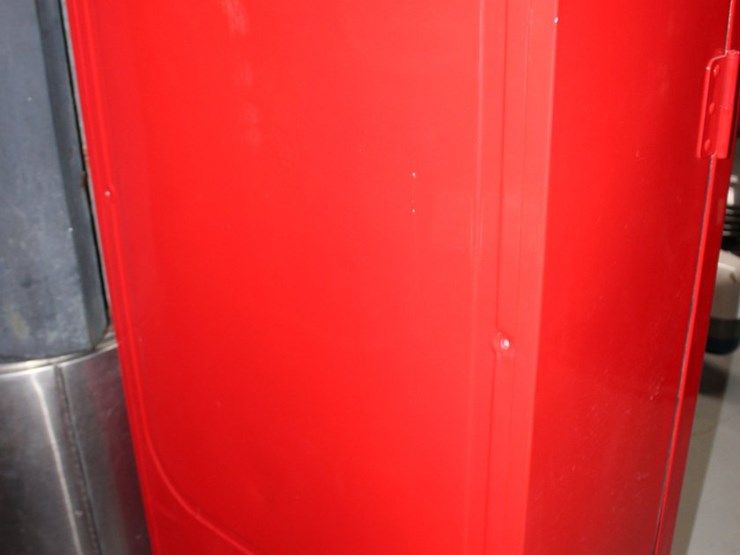 #295-•-vintage-coca-cola-machine-image-9
