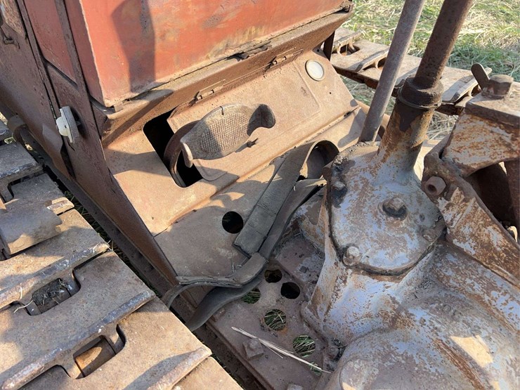 cletrac-model-k-crawler-image-19