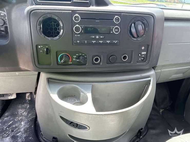 2019-ford-e350-image-23