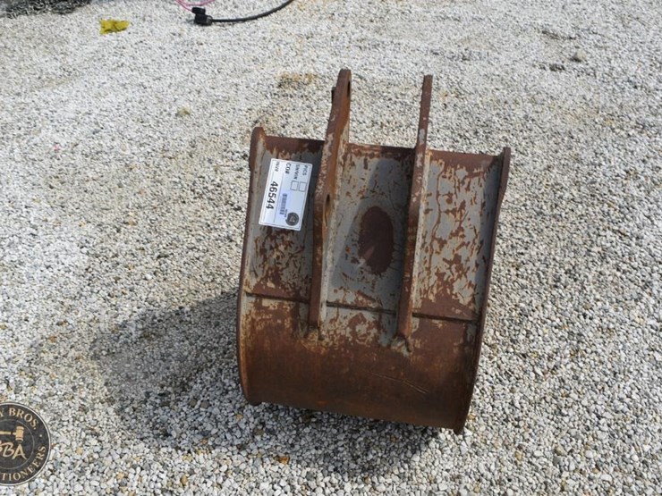 bucket-24inch-backhoe-bucket-46544-image-2