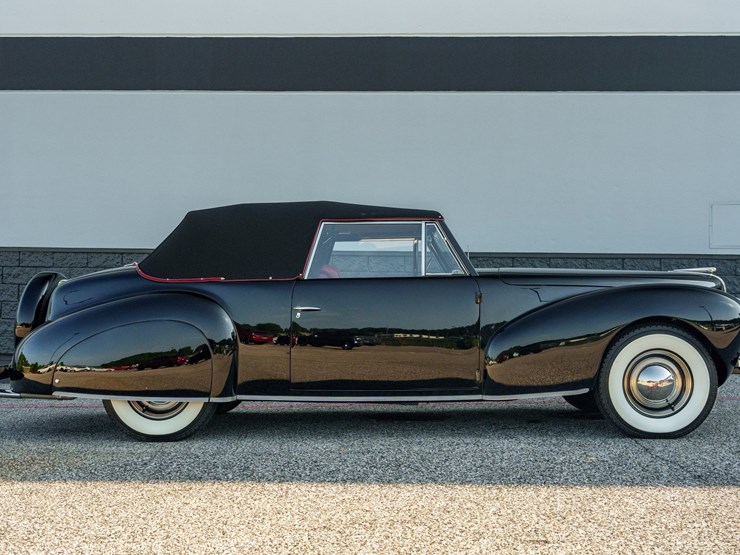 #112-•-offered-at-no-reserve-|-1940-lincoln-zephyr-continental-convertible-image-4