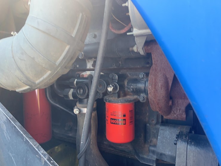 2004-new-holland-tj375-image-28