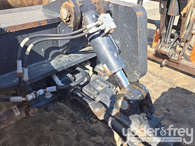 2015-jlg-g6-42a-image-30