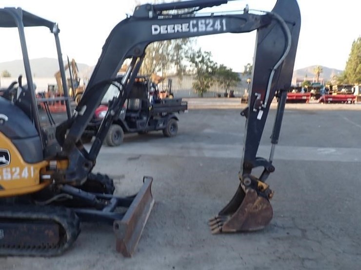 2023-deere-35g-image-6