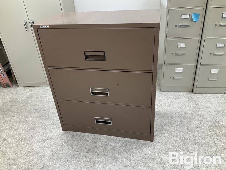 cabinet-w/3-drawers-image-2