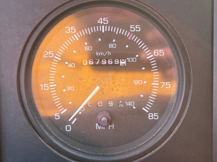 2004-sterling-sc8000-image-17