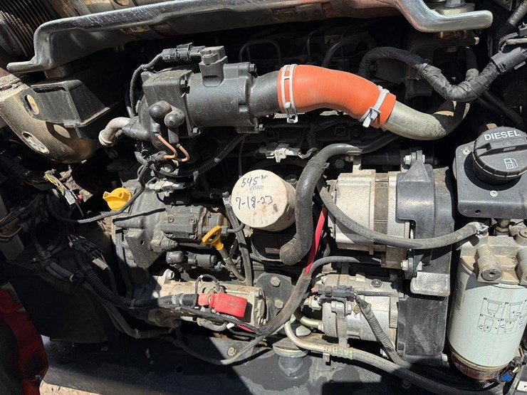 2022-bobcat-t770-image-13
