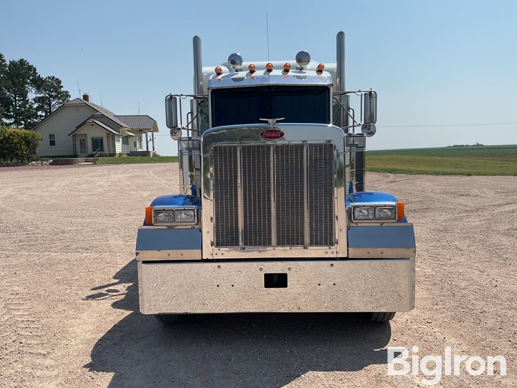 2003-peterbilt-379-image-2