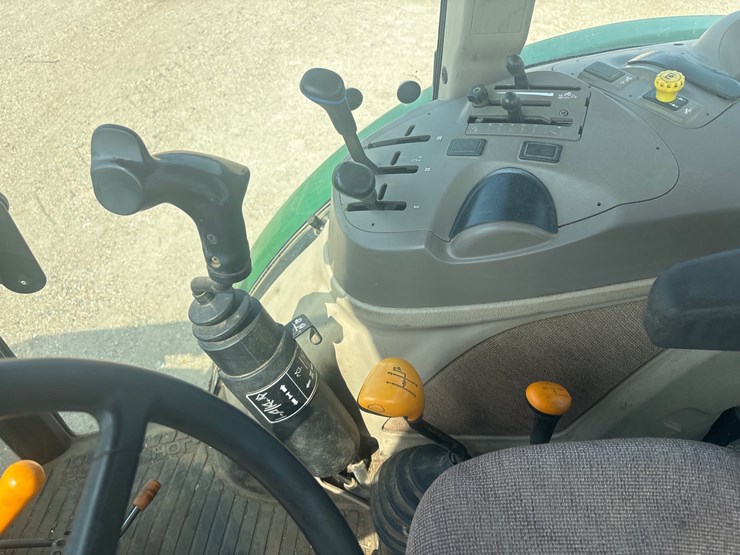 2012-john-deere-5083e-image-9