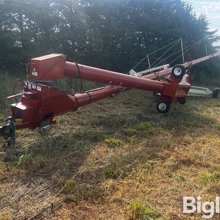 Farm King 1385 Swing Away Auger