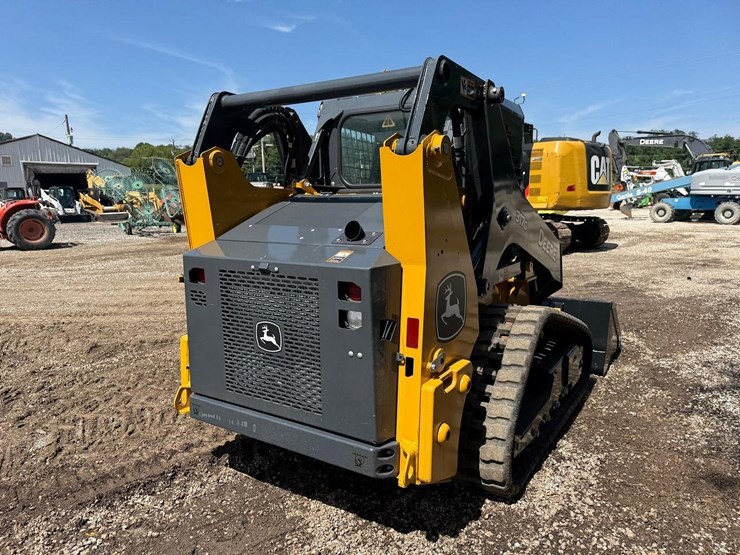 2024-deere-317g-image-4