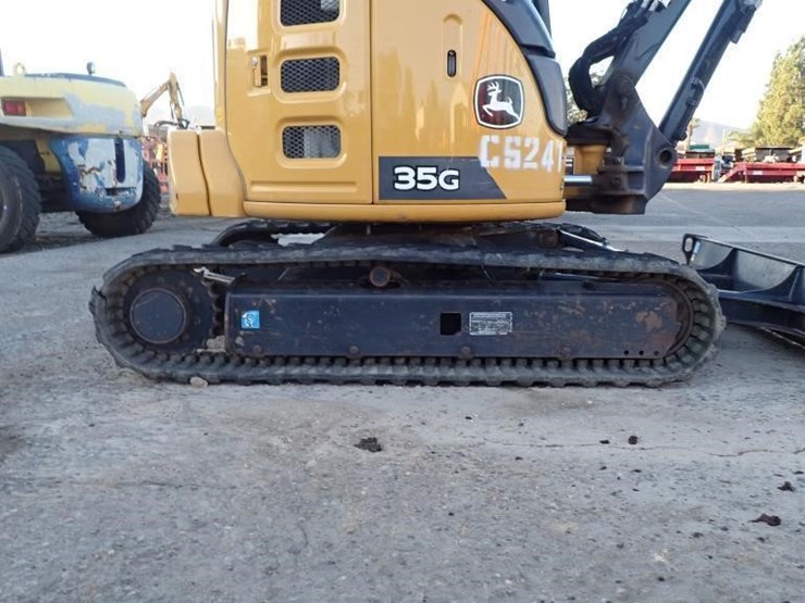 2023-deere-35g-image-12