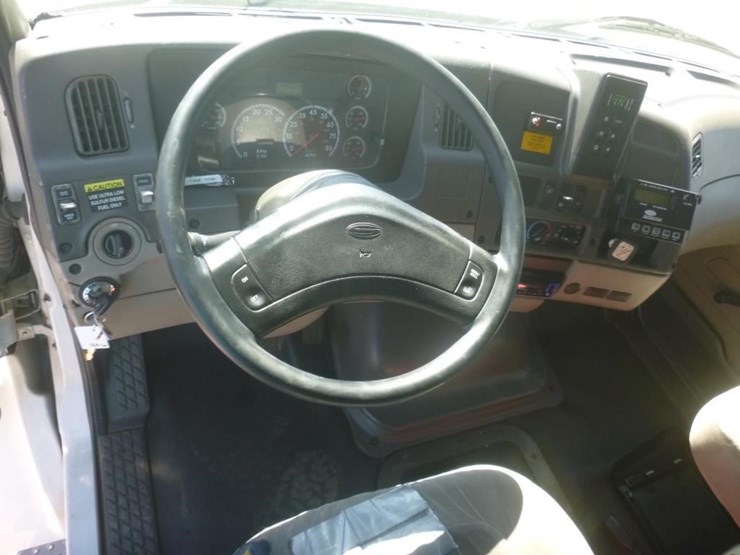 2009-sterling-acterra-image-21