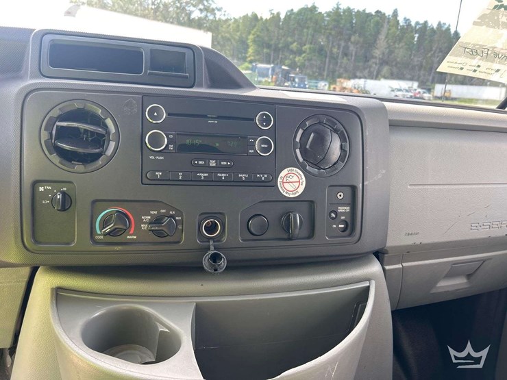 2019-ford-e350-image-13