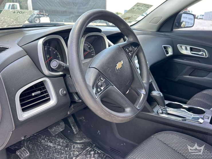 2017-chevrolet-equinox-image-10