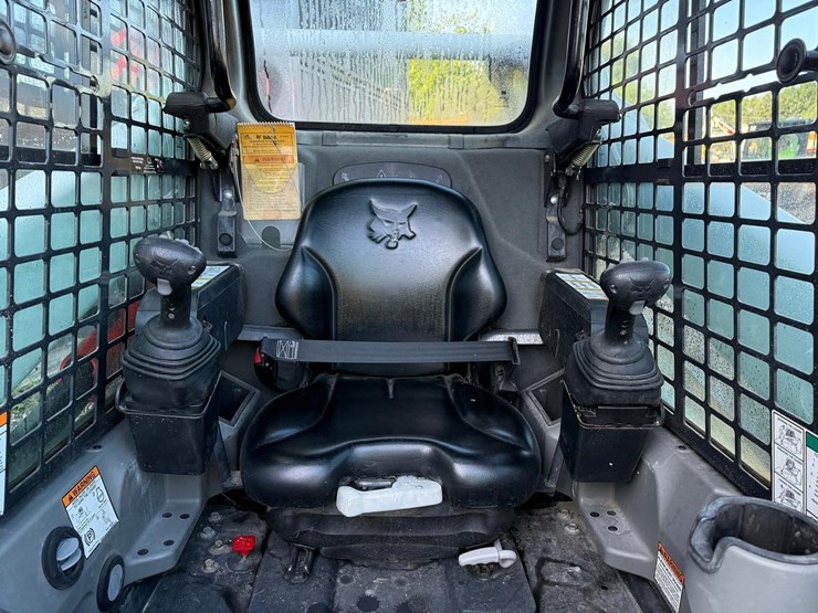 2017-bobcat-s570-image-18